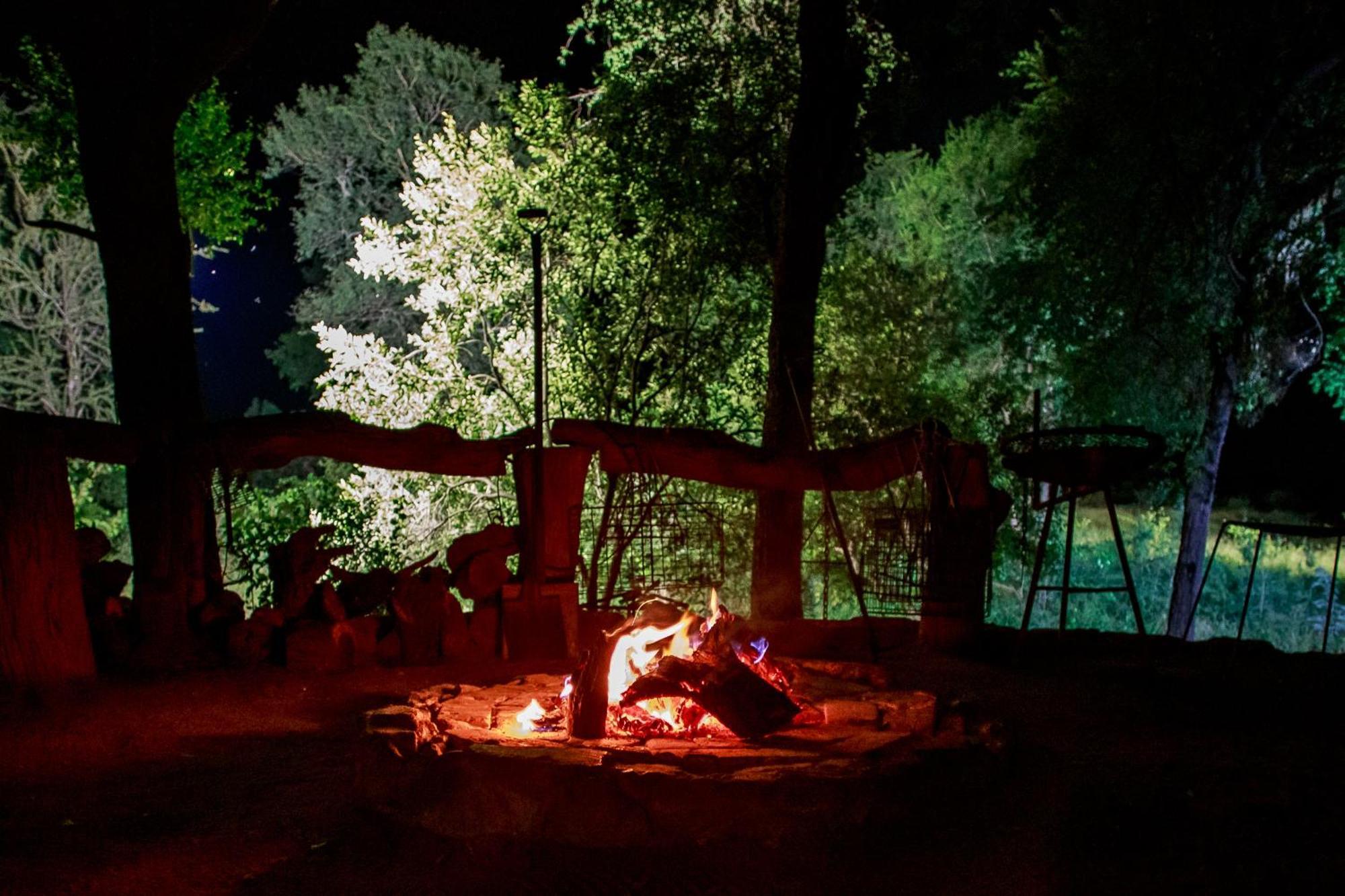 Sable Creek Safari Lodge Тзанеен Экстерьер фото